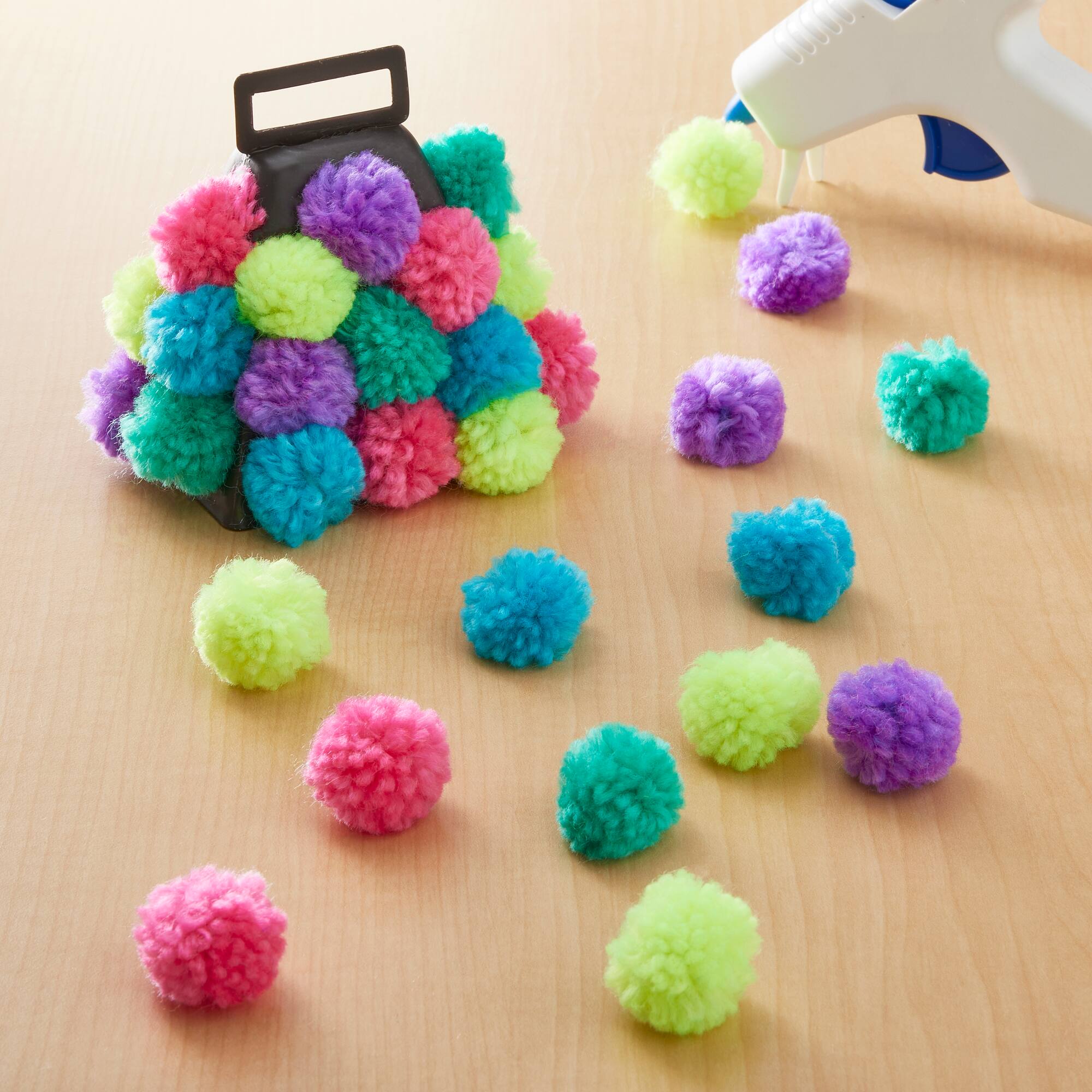 Bright Yarn Pom Poms by Creatology™
